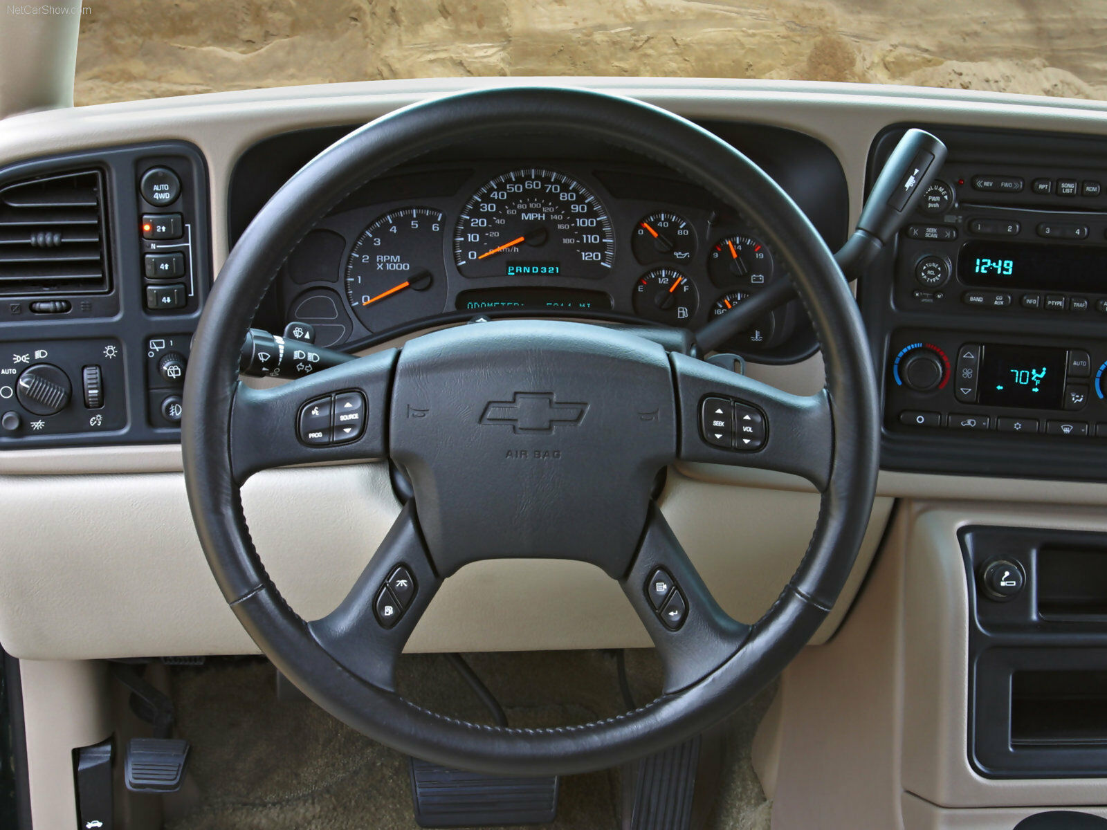 Chevy Trailblazer Tahoe Suburban Holz Lenkrad wood steering wheel volant de  bois – Autoparts63